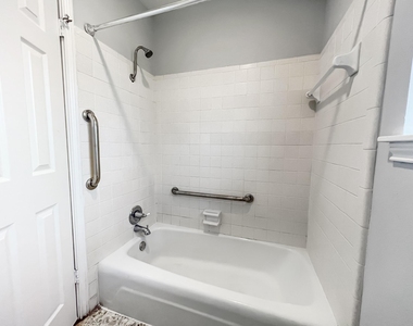 9206 Sharpview Drive - Photo Thumbnail 16