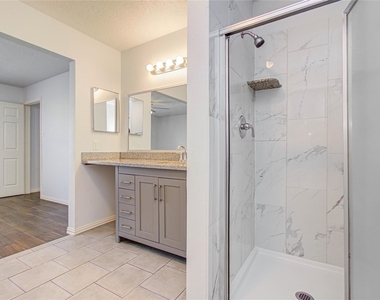 2702 Fir Crest Court - Photo Thumbnail 20