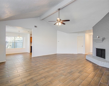 2702 Fir Crest Court - Photo Thumbnail 6