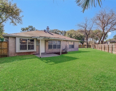 2702 Fir Crest Court - Photo Thumbnail 24