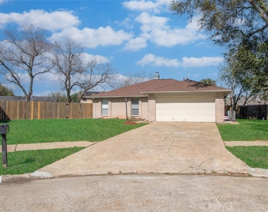 2702 Fir Crest Court - Photo Thumbnail 2