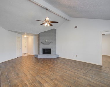 2702 Fir Crest Court - Photo Thumbnail 5