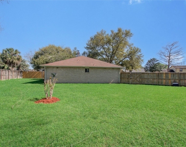 2702 Fir Crest Court - Photo Thumbnail 25