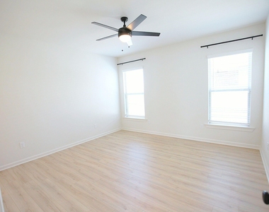 10726 Sky Creek Lane - Photo Thumbnail 8