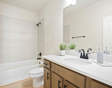 10726 Sky Creek Lane - Photo Thumbnail 11