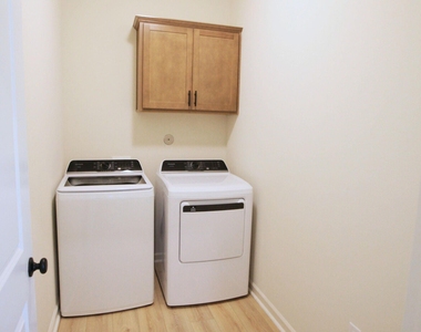 10726 Sky Creek Lane - Photo Thumbnail 12