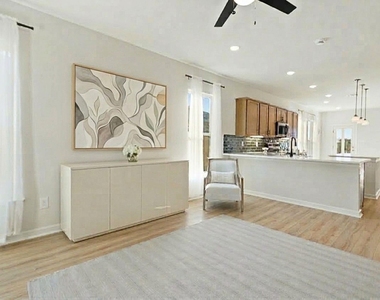 10726 Sky Creek Lane - Photo Thumbnail 5