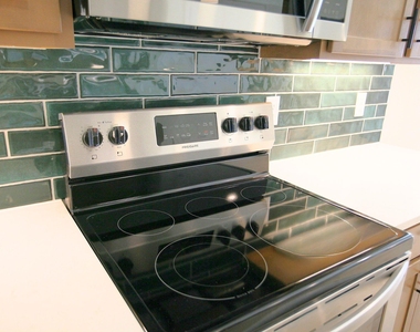10726 Sky Creek Lane - Photo Thumbnail 6
