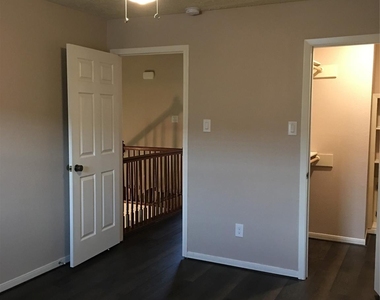 3010 Bee Cave Drive - Photo Thumbnail 8