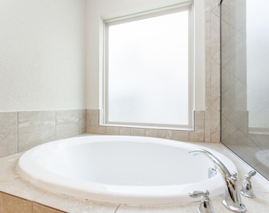 23818 Hawthorn Dale Court - Photo Thumbnail 14