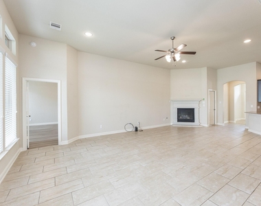 23818 Hawthorn Dale Court - Photo Thumbnail 5