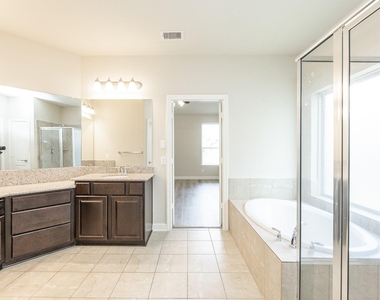 23818 Hawthorn Dale Court - Photo Thumbnail 15