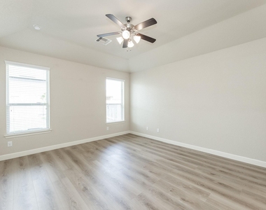 23818 Hawthorn Dale Court - Photo Thumbnail 4