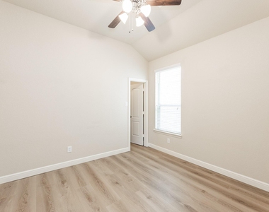 23818 Hawthorn Dale Court - Photo Thumbnail 12