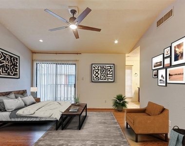 7350 Kirby Drive - Photo Thumbnail 7