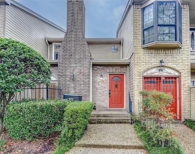 7350 Kirby Drive - Photo Thumbnail 15