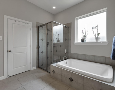 31507 Reston Cliff Court - Photo Thumbnail 11