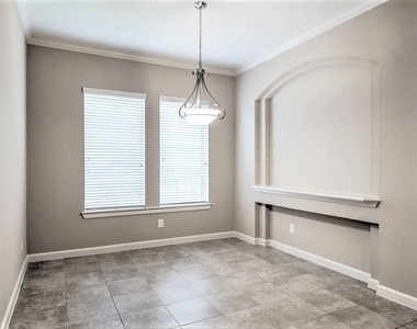 31507 Reston Cliff Court - Photo Thumbnail 9