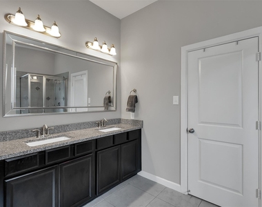 31507 Reston Cliff Court - Photo Thumbnail 10