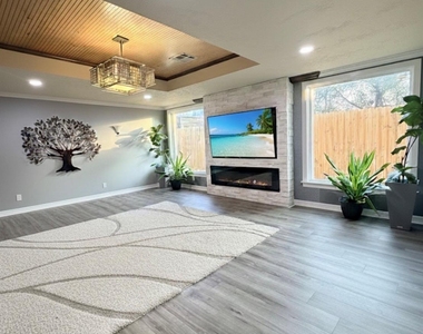 9770 Tappenbeck Drive - Photo Thumbnail 15
