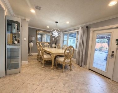 9770 Tappenbeck Drive - Photo Thumbnail 4