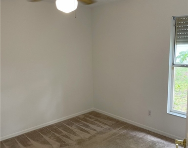 9758 Country Oaks Drive - Photo Thumbnail 10