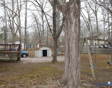 9906 Family Lane - Photo Thumbnail 14