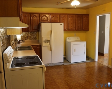 9906 Family Lane - Photo Thumbnail 6