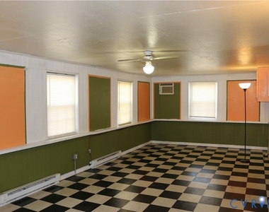 9906 Family Lane - Photo Thumbnail 7