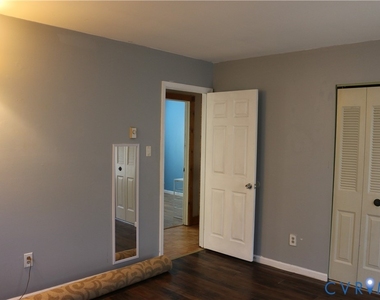 9906 Family Lane - Photo Thumbnail 9