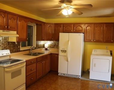 9906 Family Lane - Photo Thumbnail 4
