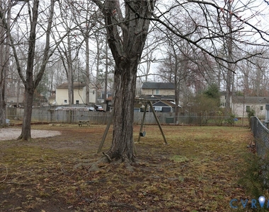 9906 Family Lane - Photo Thumbnail 16