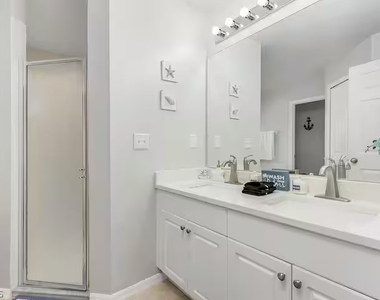 2705 Sw 11th Place - Photo Thumbnail 15