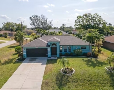 2705 Sw 11th Place - Photo Thumbnail 1