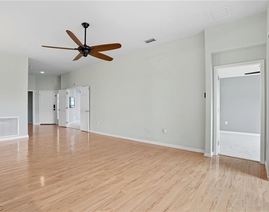 2427 Woodbourne Place - Photo Thumbnail 2