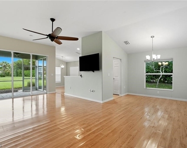 2427 Woodbourne Place - Photo Thumbnail 3
