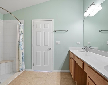 2427 Woodbourne Place - Photo Thumbnail 15