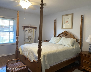 917 Jamestown Avenue - Photo Thumbnail 8