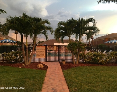 917 Jamestown Avenue - Photo Thumbnail 20