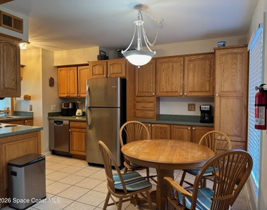 917 Jamestown Avenue - Photo Thumbnail 28