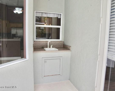 915 Starling Way - Photo Thumbnail 19