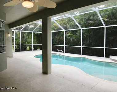 915 Starling Way - Photo Thumbnail 1