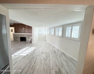 249 Palm Lane - Photo Thumbnail 9