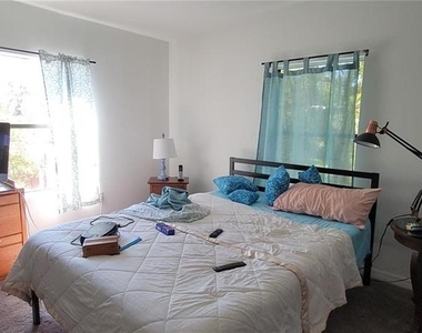 416 W Howry - Photo Thumbnail 15