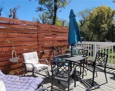 416 W Howry - Photo Thumbnail 27