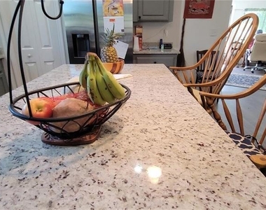 416 W Howry - Photo Thumbnail 14