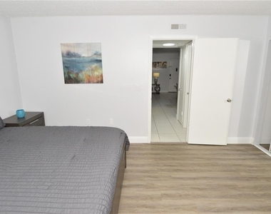 12760 Indian Rocks Road - Photo Thumbnail 32