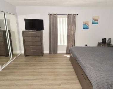 12760 Indian Rocks Road - Photo Thumbnail 27