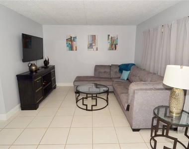 12760 Indian Rocks Road - Photo Thumbnail 5
