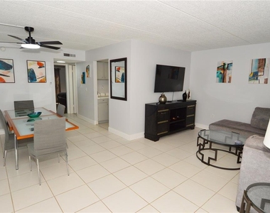 12760 Indian Rocks Road - Photo Thumbnail 4